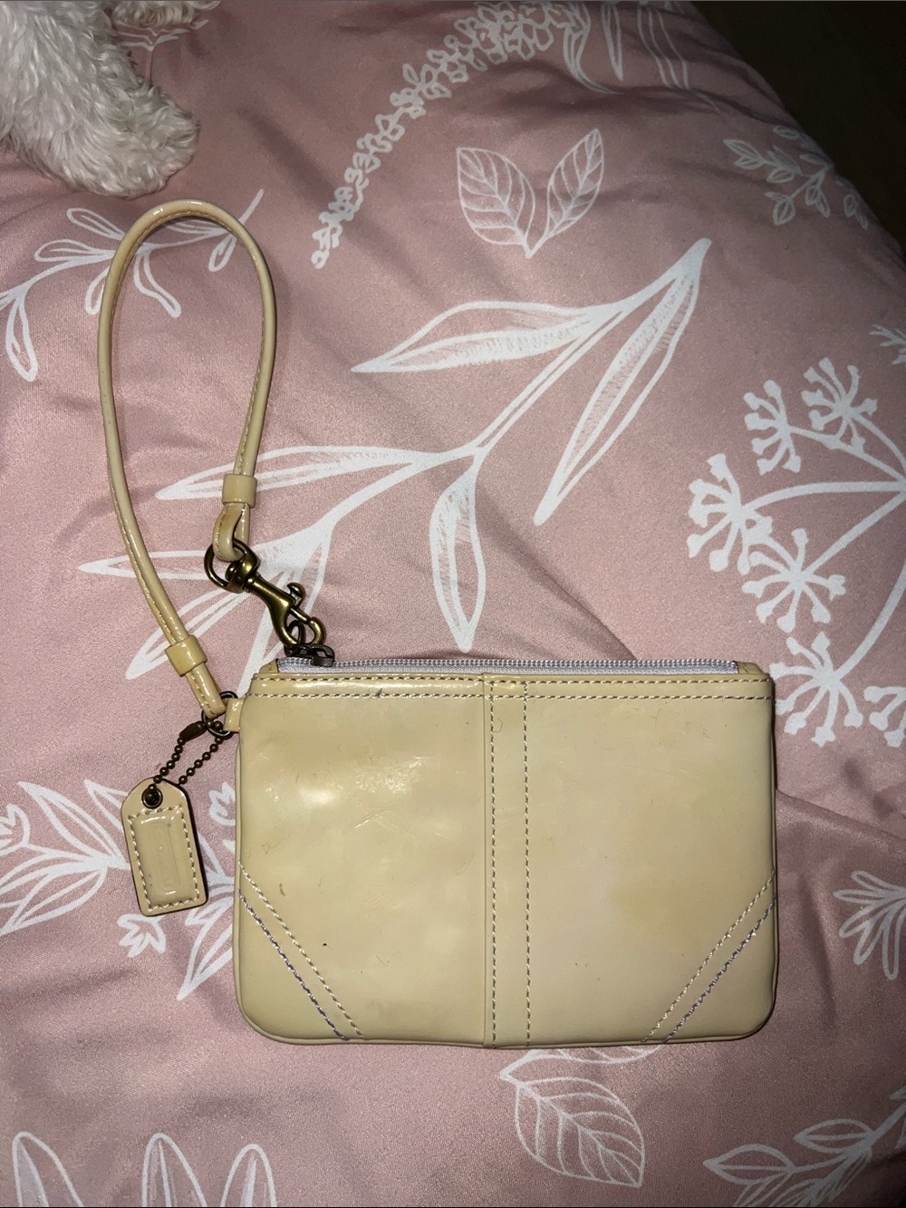 Vintage Coach Classic Leather Wristlet Clutch in Cream
